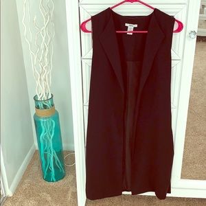 NWOT Black Bar III Cape